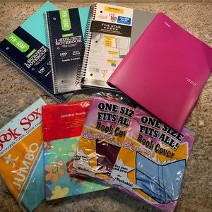 📚 3 notebooks/folder/4 book socks